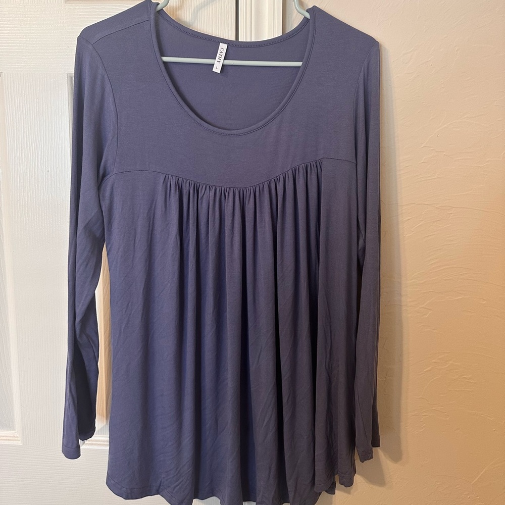 Cathy Purple lightweight long sleeved top. Size Large